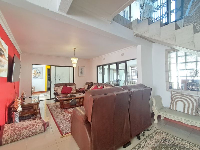 4 Bedroom House for Sale in Brackendowns - Photo 9