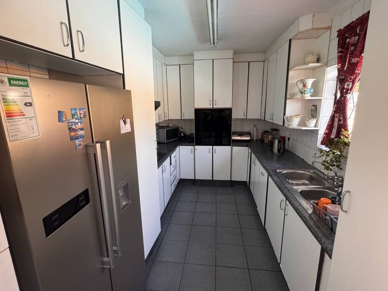 Lovely Family Home for Sale with Solar - Photo 4