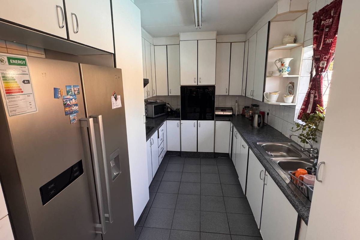 Lovely Family Home for Sale with Solar - Photo 4