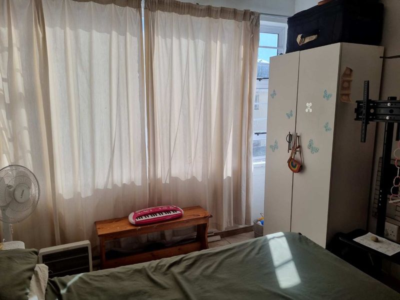 Stylish first floor Apartment in the heart of Amalinda - Photo 6