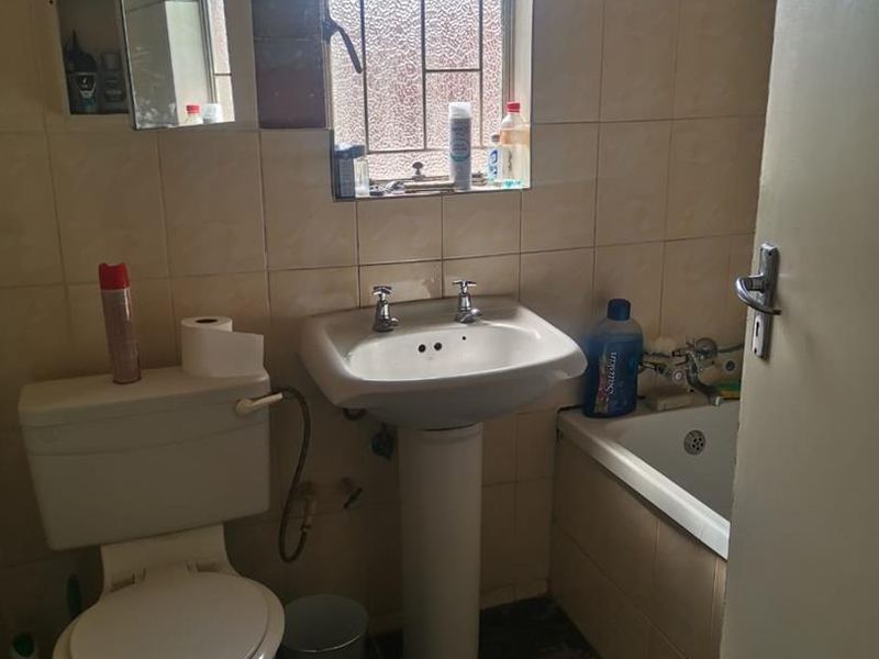 3 Bedroom House For Sale in Vanderbijlpark CW5 - Photo 6