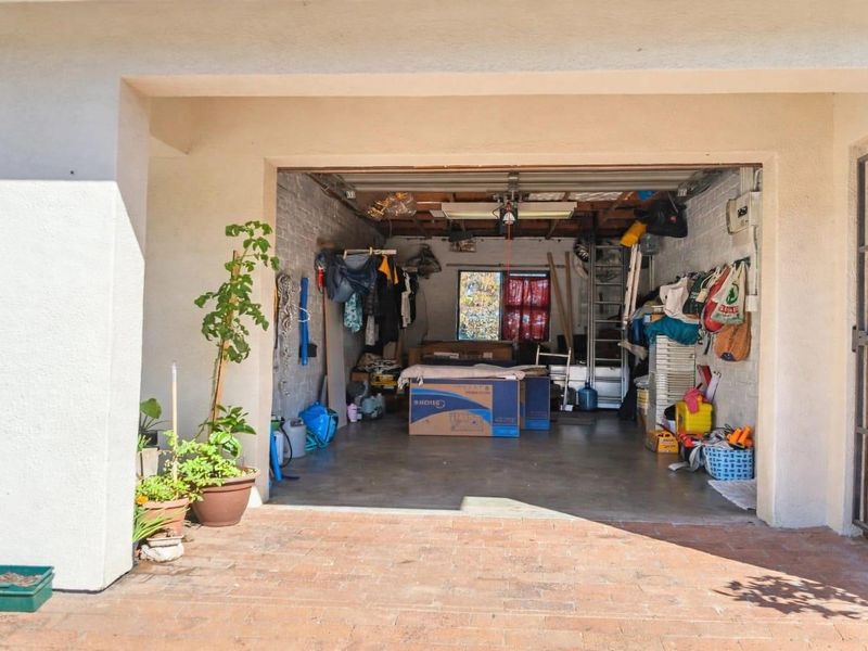 Neat 2-Bedroom Duplex with Garage | SHARED RESIDENTIAL PROPERTY |  Oak Glen, Bellville | R10'000 p/m - Photo 8