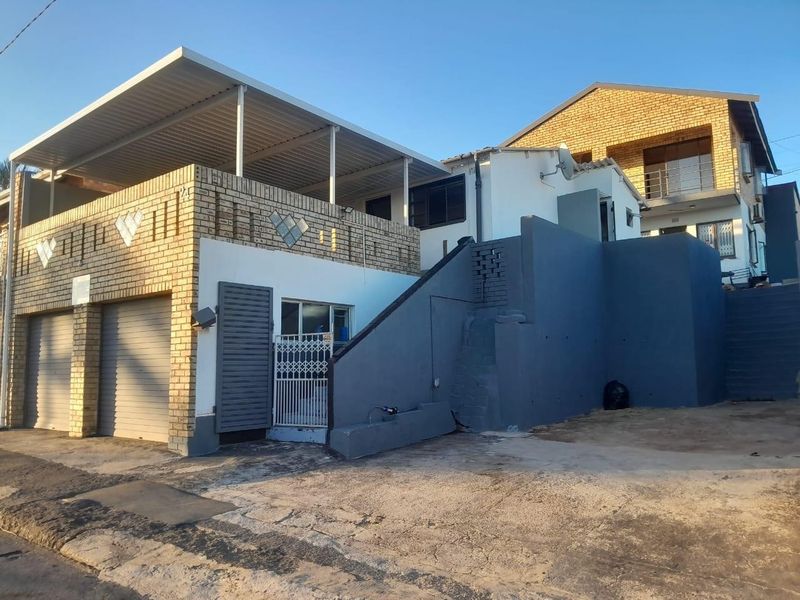 5 Bedroom House for sale in Bayview - Photo 1