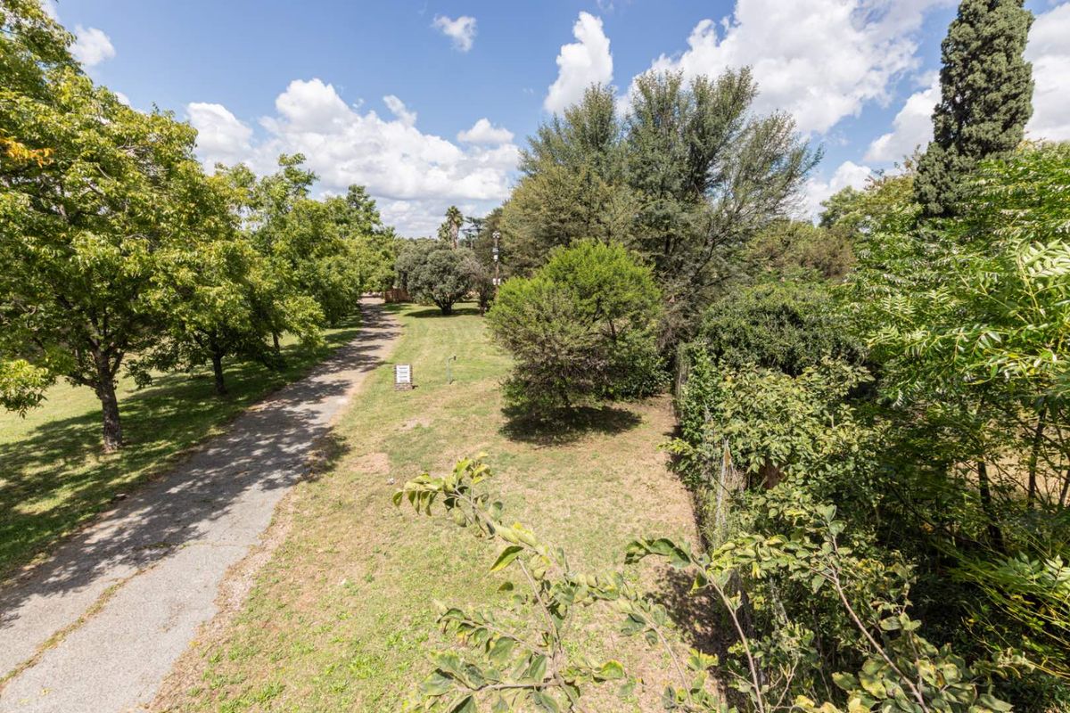 **Exceptional Property with Endless Potential in Muldersdrift** - Photo 4