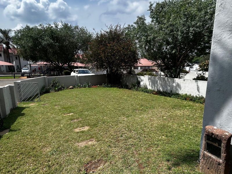 Live the Lifestyle! Pool, Play Area & Perfect Location in Glen Marais - Photo 10