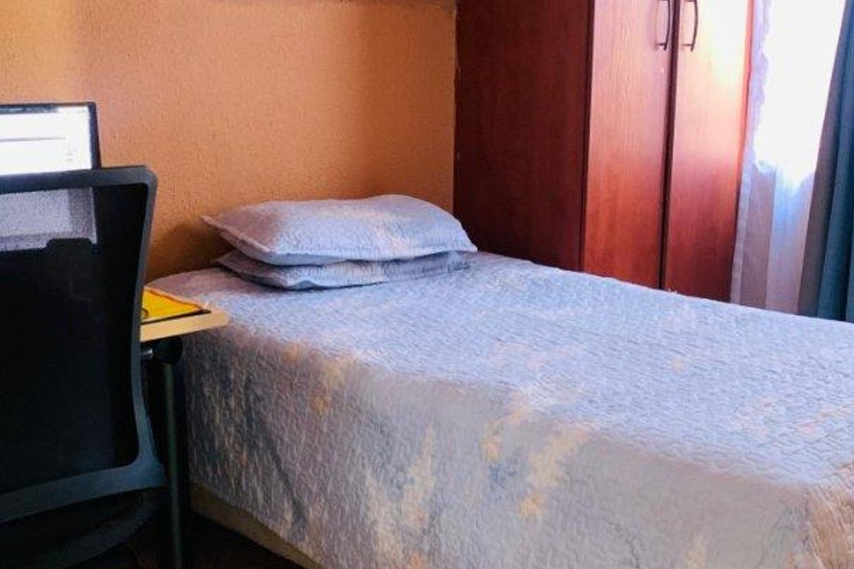 3 Bedroom House for Sale in Soshanguve - Photo 2