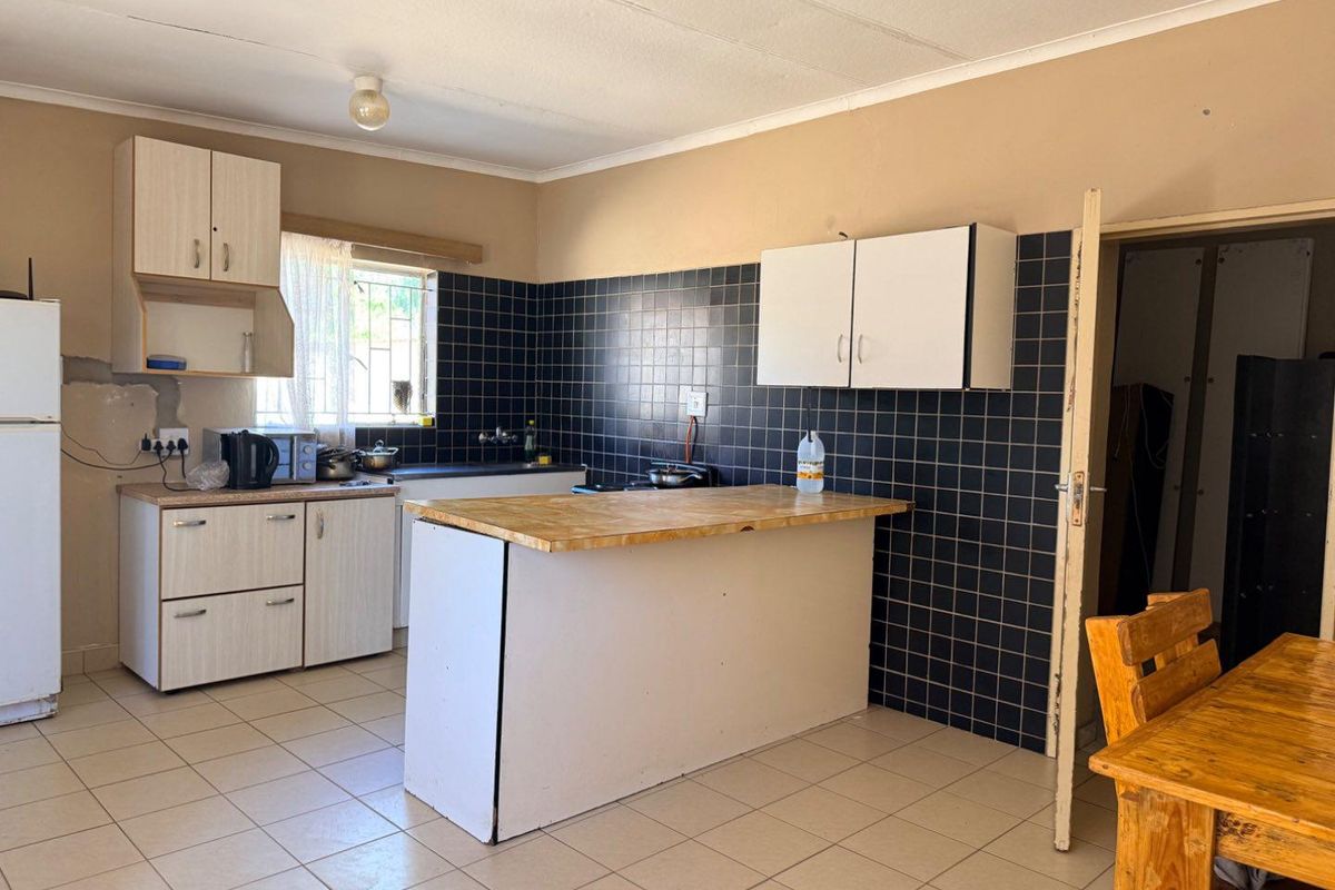 🎓🏡 INVEST IN STUDENT ACCOMMODATION – EARN FROM DAY ONE! 🏡🎓WHK WEST - Photo 3