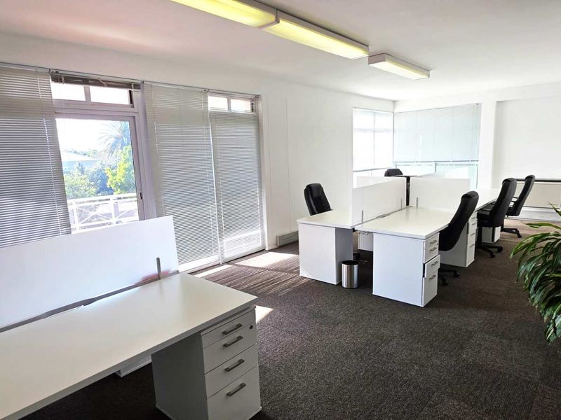 Beautiful Ground Floor Office in Westlake - Photo 4