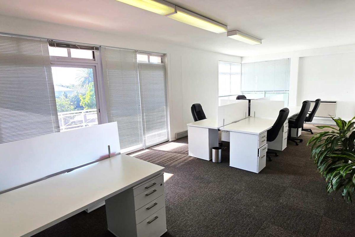 Beautiful Ground Floor Office in Westlake - Photo 4