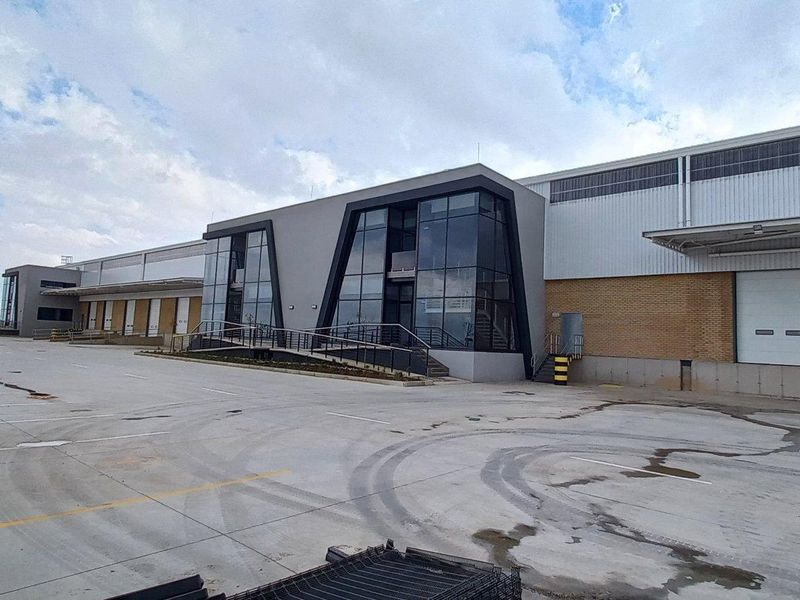 8,320m2 A-Grade Logistics Facility To Let | Dakota Precinct, Rand Airport Industrial Park - Photo 3