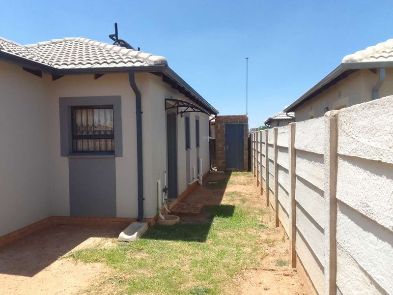 New developments three bedrooms house for sale in Benoni - Photo 3