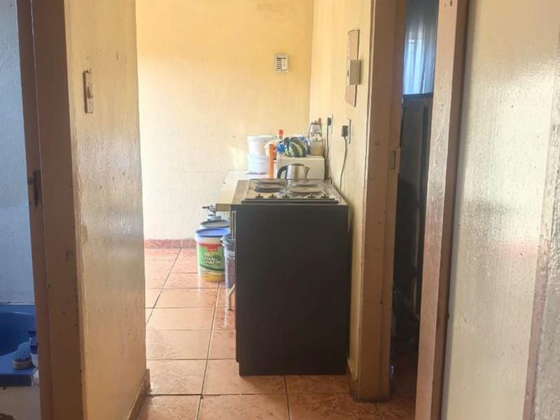 3 bedrooms house for sale in Soshanguve F - Photo 8