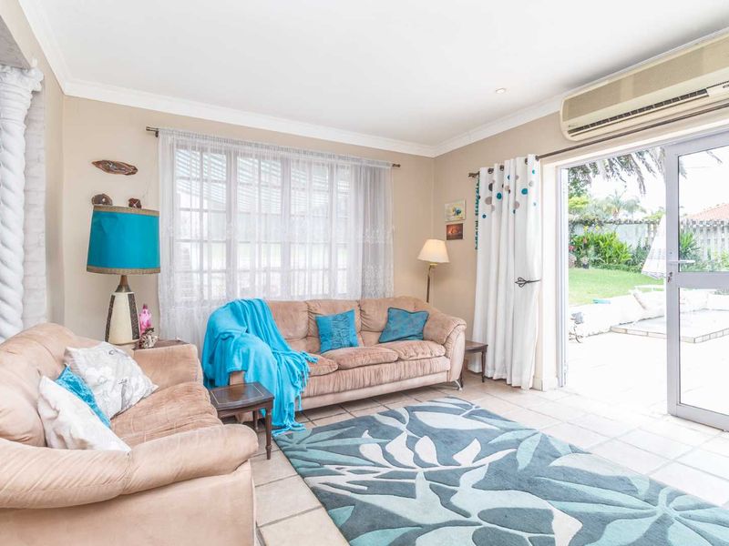 Charming Spacious Solid Family Home in Randpark Ridge - Photo 5