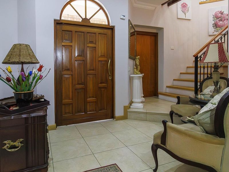 Your Perfect Family Retreat in Greenvale Village, Hillcrest - Photo 7