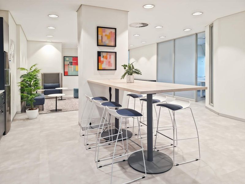 Book open plan office space for businesses of all sizes in HQ Killarney Mall - Photo 7