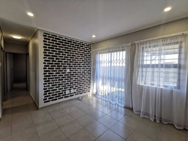 Modern 3-Bedroom Home for Rent in Leopard’s Rest Security Estate – Phase 3 - Photo 8