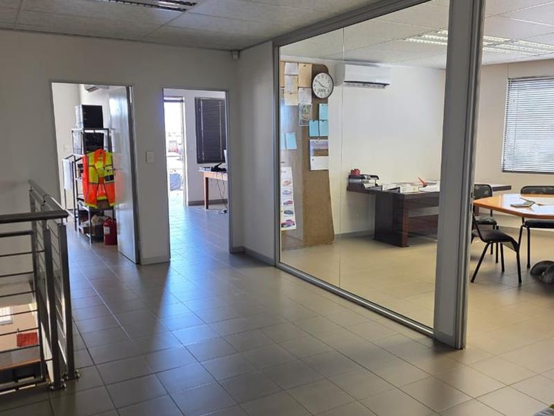 Warehouse for Lease in Southern Industrial Area - Photo 7