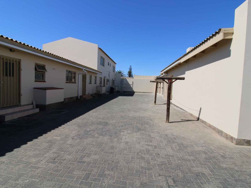 Well maintained Apartment Complex in CBD - Photo 8