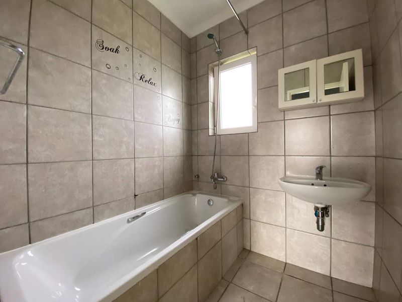 Mountain Shadows - Photo 10