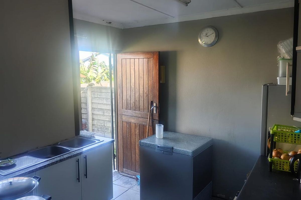 3-bedroom Empangeni Central Home - Photo 2