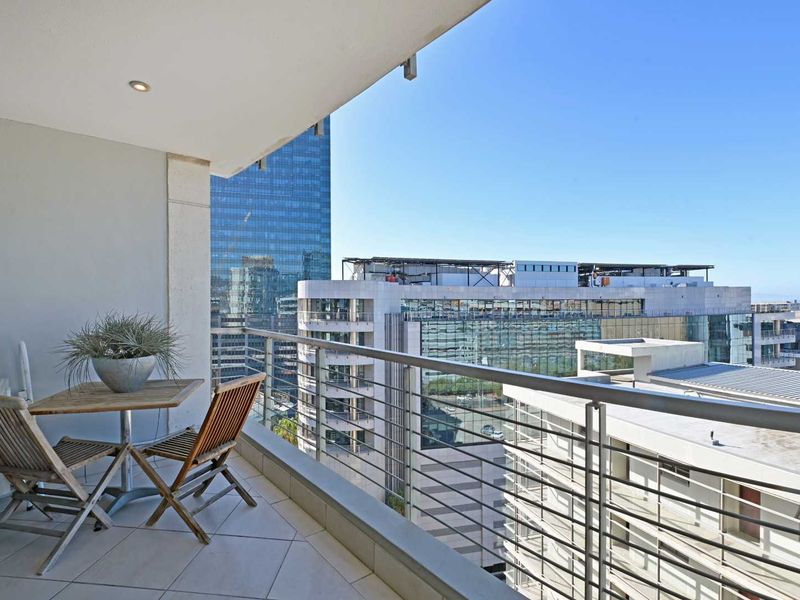 2-Bedroom Apartment in the Heart of Cape Town CBD - Photo 2