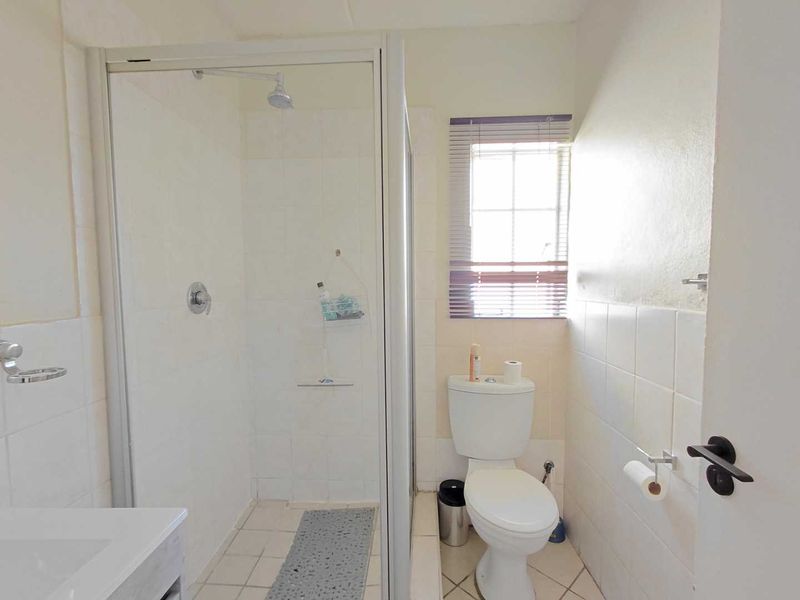 2 Bed 2 Bath Unit in Honeypark For Sale - Photo 8