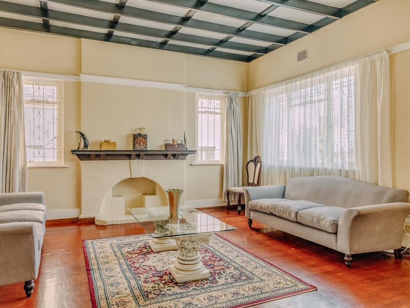 Investment, 3 Bedroom, 2 Bath - Photo 4