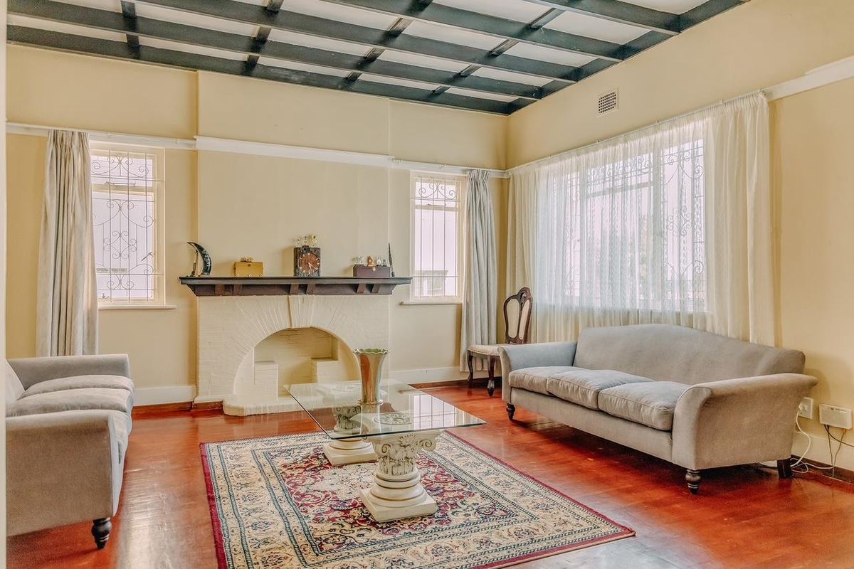 Investment, 3 Bedroom, 2 Bath - Photo 4