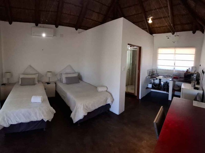 ENDLESS POSSIBILITIES! HOME WITH CHALETS AND PANORAMIC VIEWS. - Photo 5