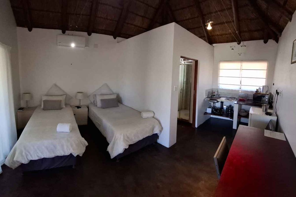 ENDLESS POSSIBILITIES! HOME WITH CHALETS AND PANORAMIC VIEWS. - Photo 5