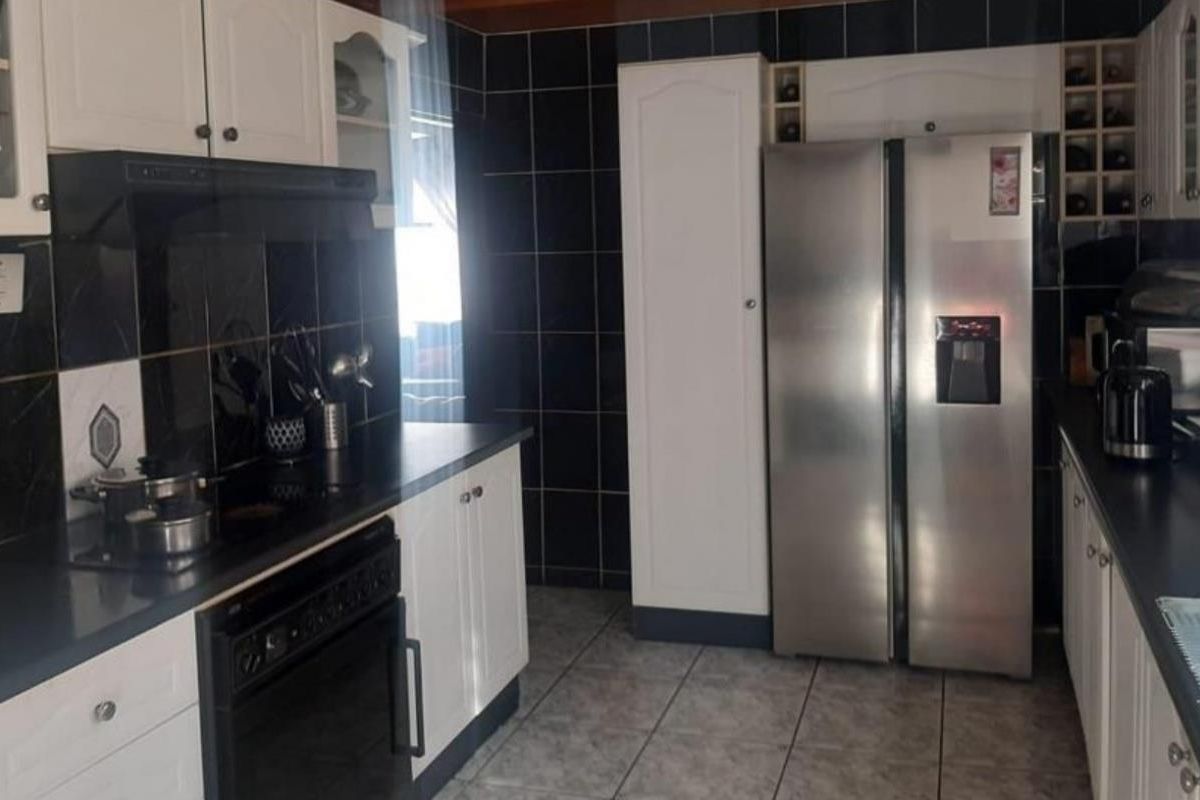 2 Bedroom House for sale in Pimville - Photo 5