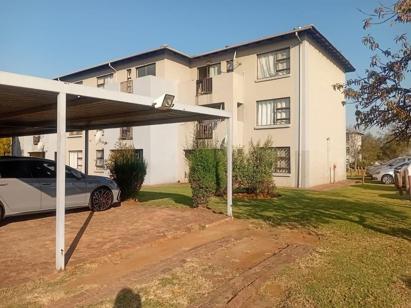 A SPACIOUS APARTMENT - Photo 9