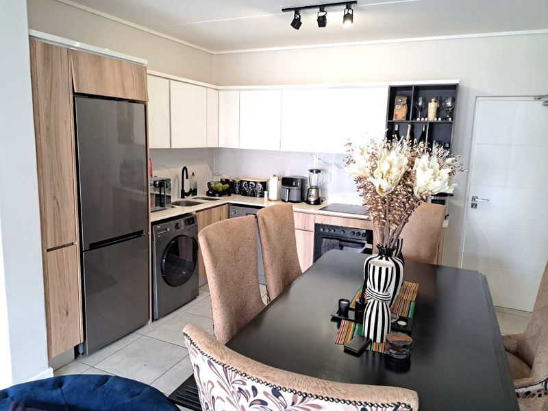 Modern 2-Bed 2-Bath Apartment in Munyaka - Photo 2