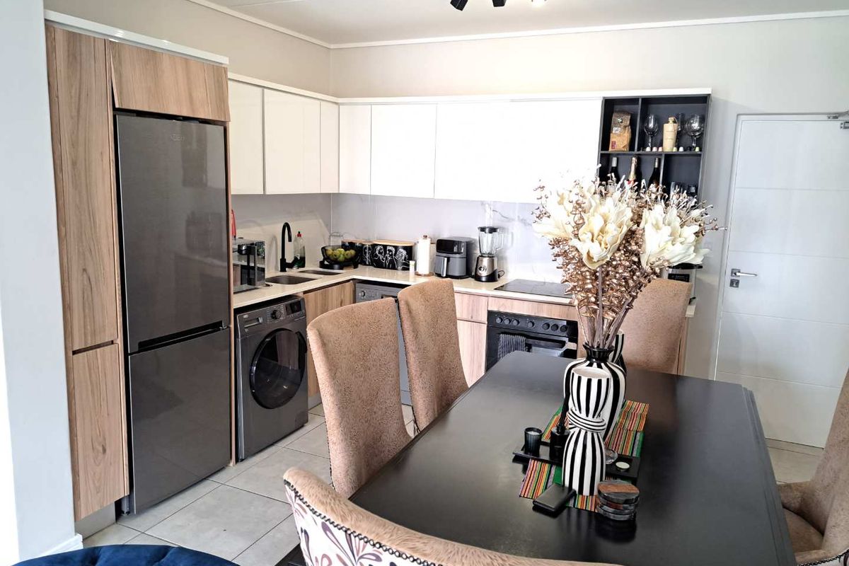 Modern 2-Bed 2-Bath Apartment in Munyaka - Photo 2