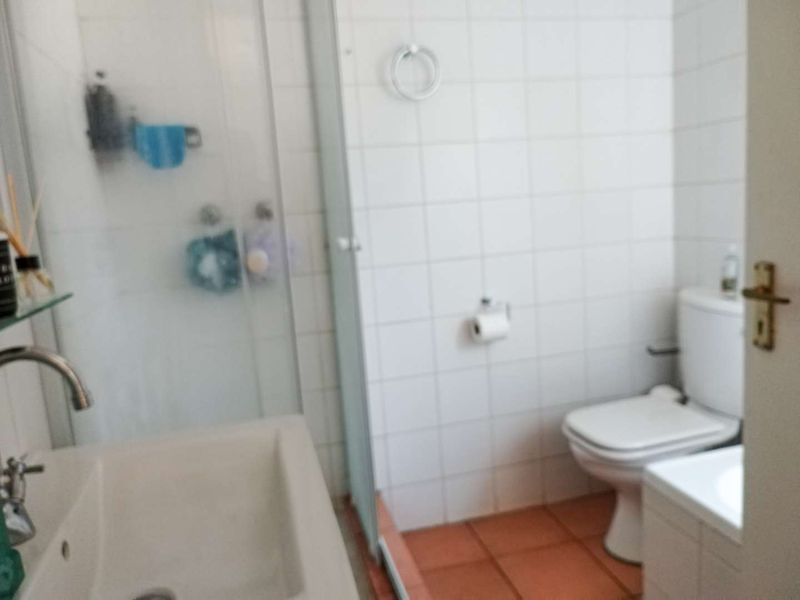 Prime Apartment: Affordable Living with Modern Comforts! - Photo 9