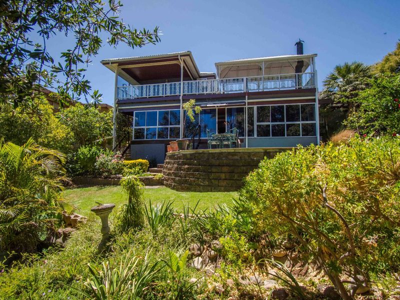 Potential, charm and lots of space in this unique property - Photo 2