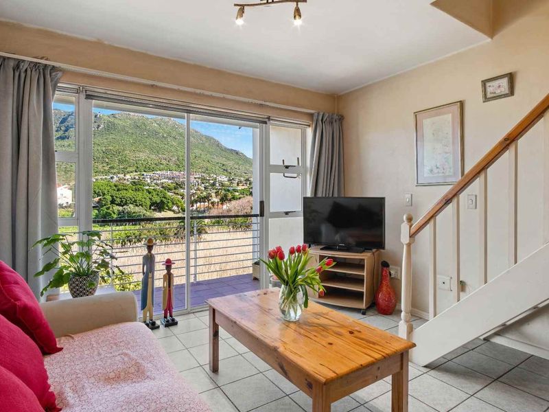 Coastal Living Meets Ultimate Convenience - Photo 6