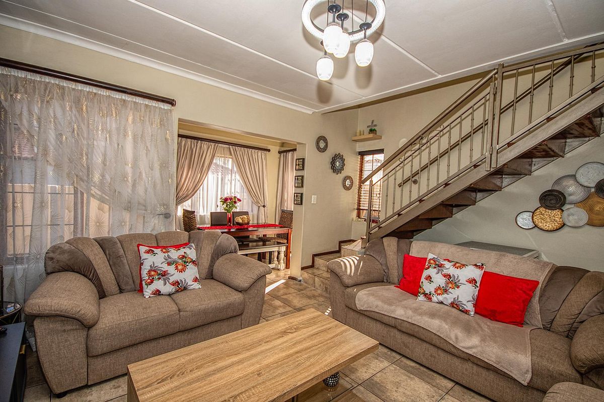 3 Bedroom Meyersig Modern Family home! - Photo 5