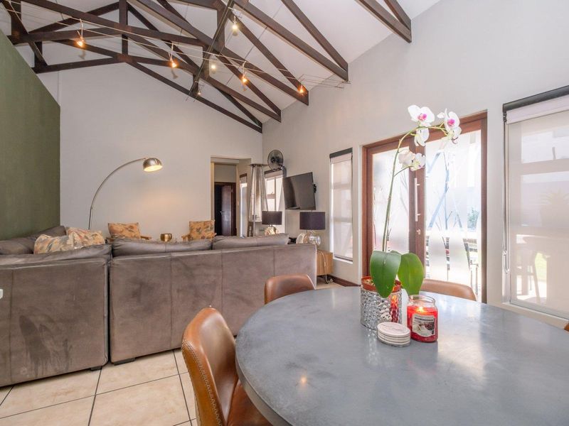 Magnificent lock-up-and-go home in sought-after Midstream. - Photo 8