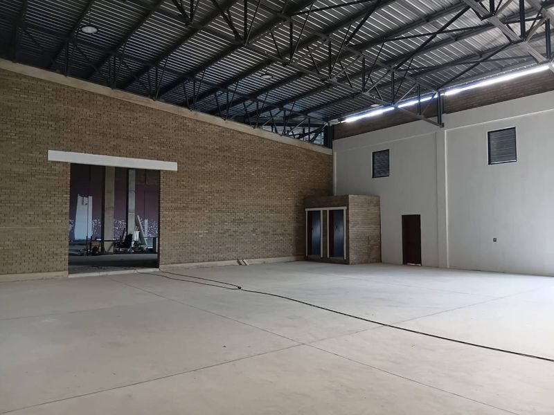 Mixed use warehouse to let in Northern Industrial - Photo 6