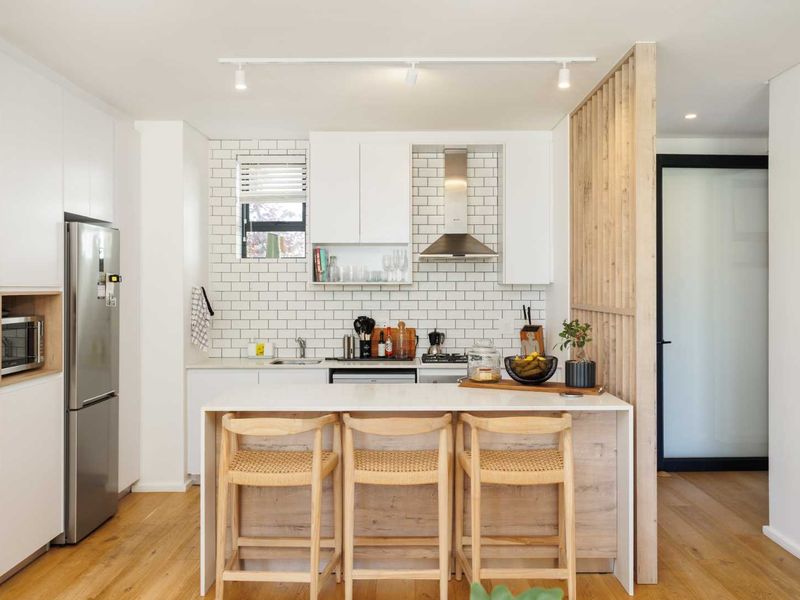 Furnished North-Facing Luxurious Polo Village Apartment on Val de Vie Estate - Photo 4