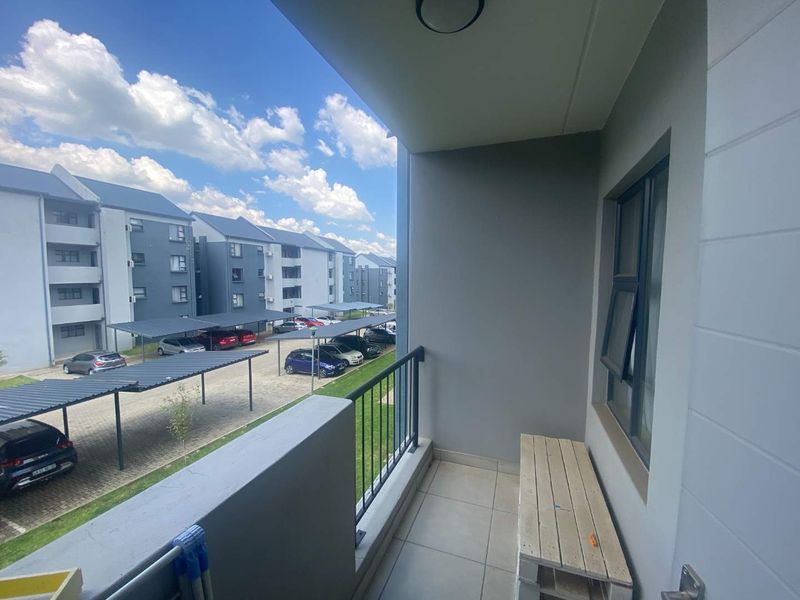 Make It Yours: Inviting 1-Bedroom with Secure Living - Photo 7