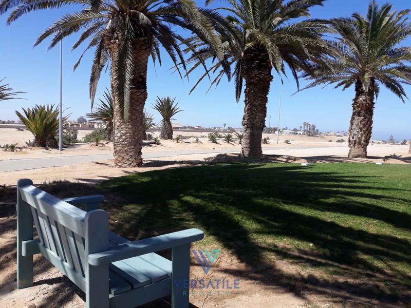 Enjoy Golf Estate living - Photo 9