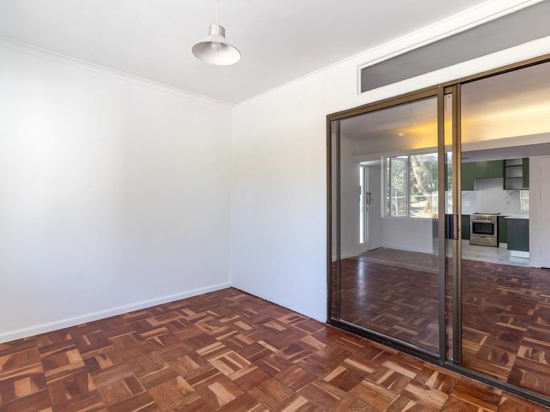 Modern Two-Bedroom Apartment with Mountain Views in Gardens, Cape Town | Available Immediately - Photo 5