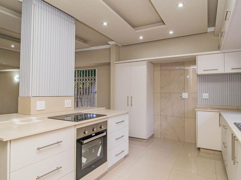 Discover Modern Comfort in This Renovated Duplex Townhouse! - Photo 7