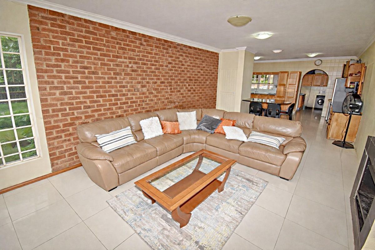 Low Maintenance Home in a Great Location - Photo 5