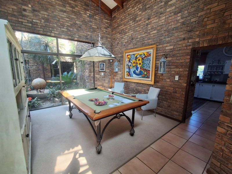 SPACE, STYLE AND ENTERTAINMENT - A FAMILY HOME WITH SO MUCH TO OFFER - Photo 5