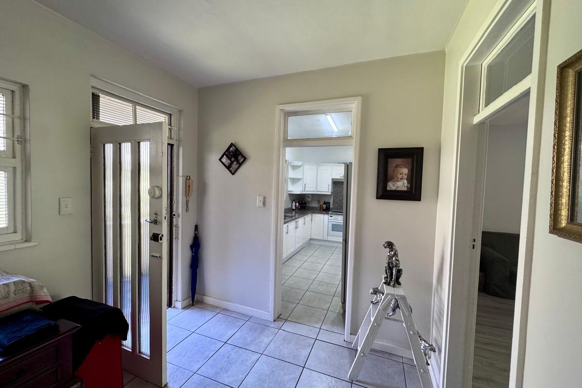 SPACIOUS 2 BEDROOM FLAT in Musgrave - Photo 5
