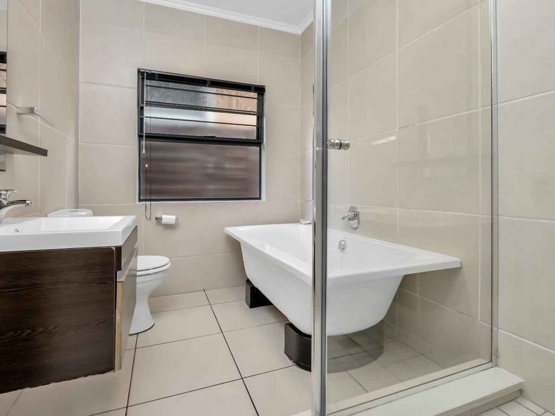 LOCK-UP AND GO LIVING AT ITS FINEST! - Photo 10