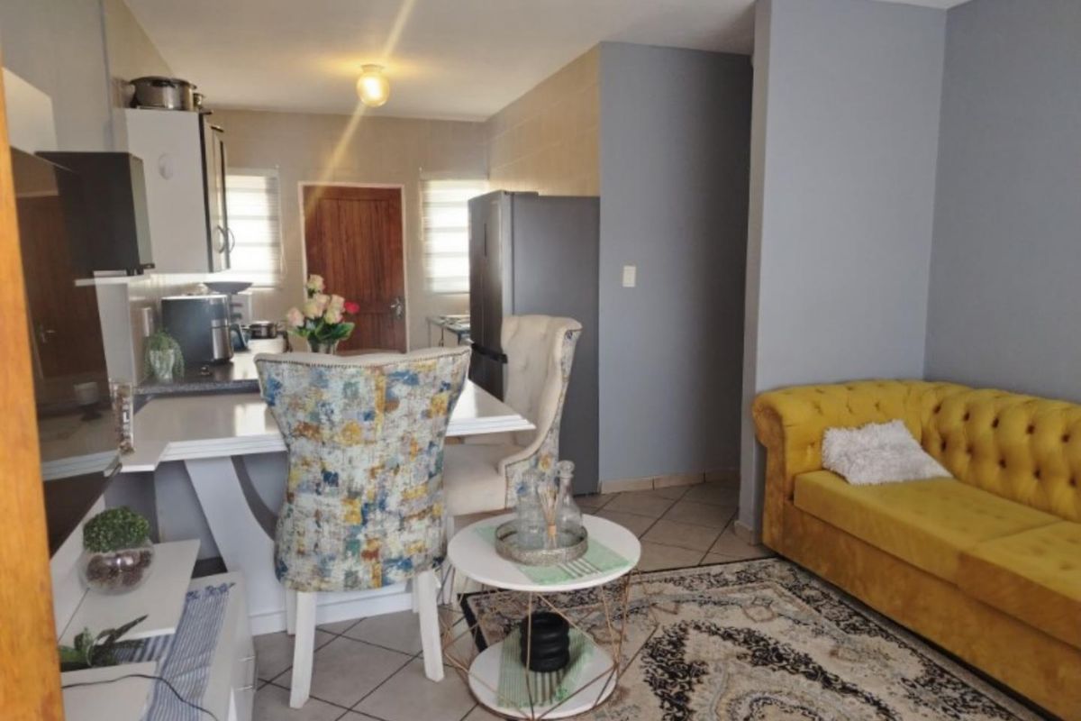 A  SPACIOUS GROUND FLOOR APARTMENT - Photo 3